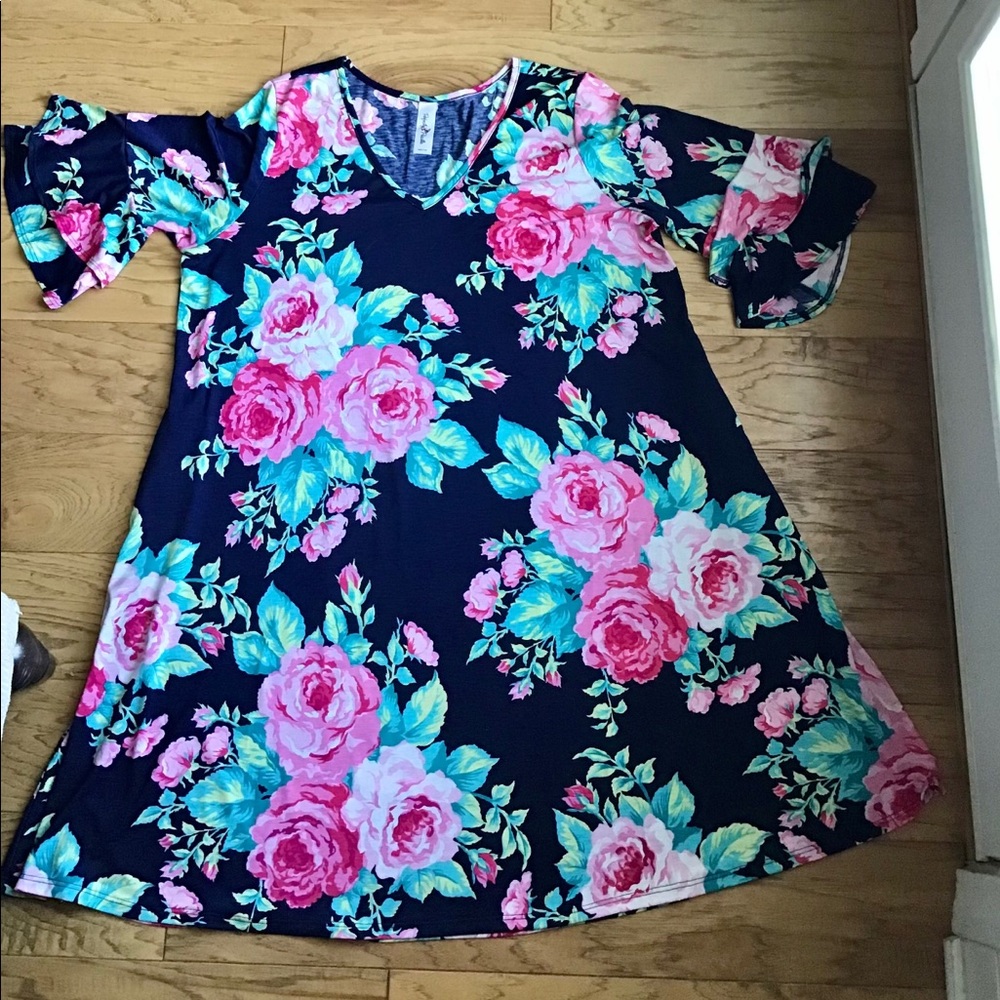 NWOT Perfectly Priscilla Navy Floral dress XL